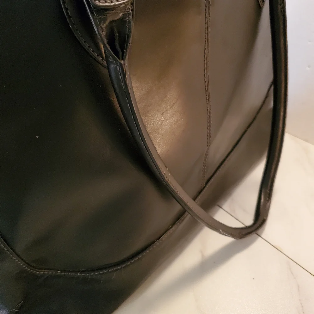 Croft and Barrow New Black Case With Extra Pouch